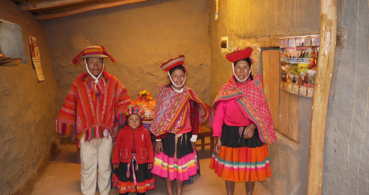 Huillca home stay family Peru