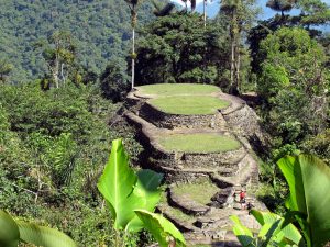 Tourists explore lost city Colombia