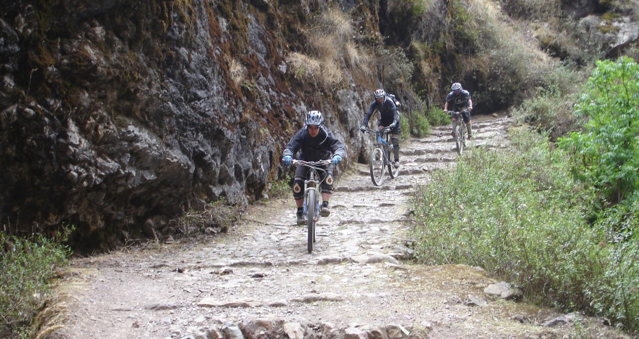 biking tour cusco peru