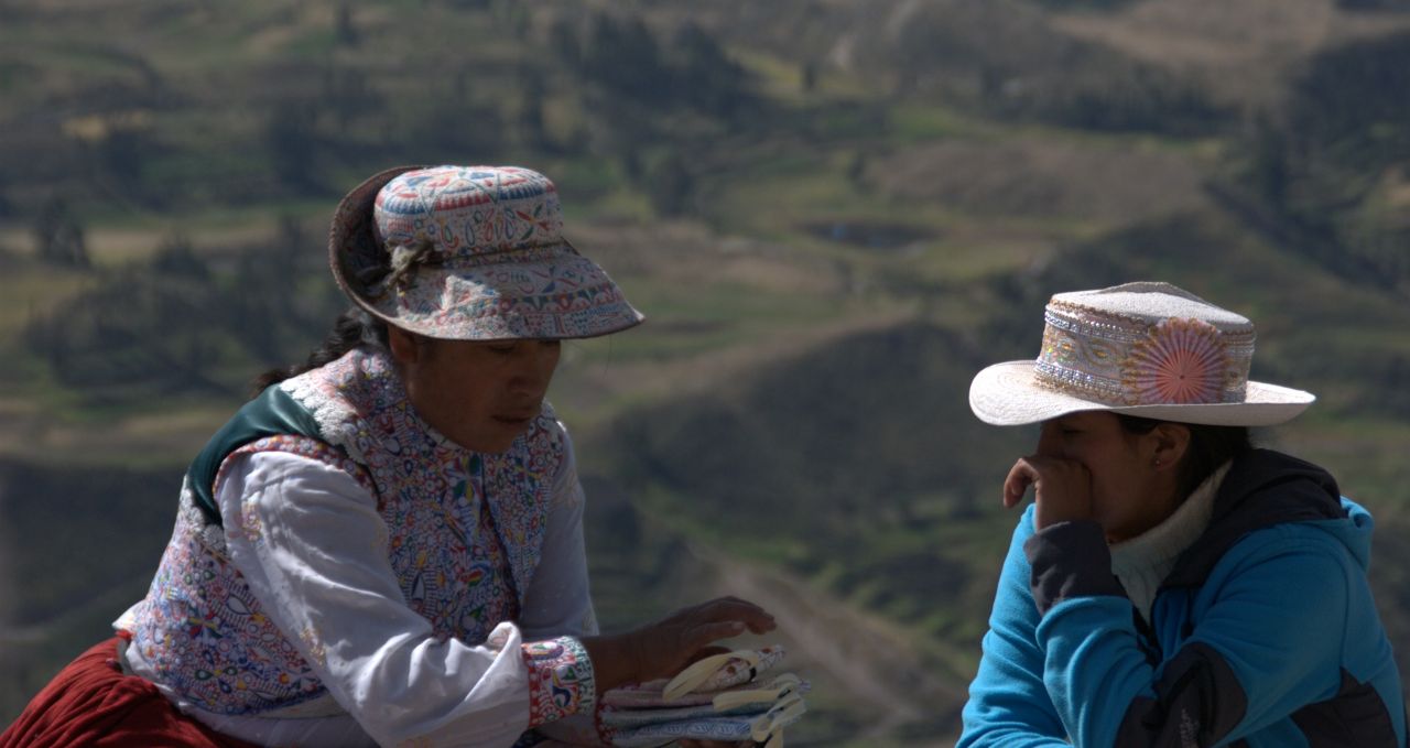 colca-ladies Arequipa peru