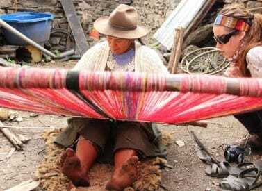 lares-lodges-weavers-peru