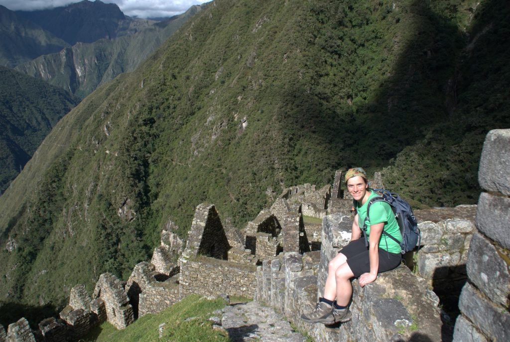 trekker machu-picchu-peru