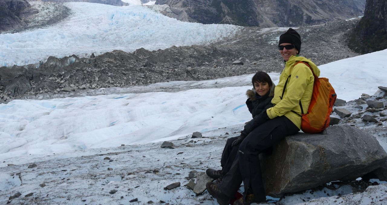 on-ice-family-holiday-chile