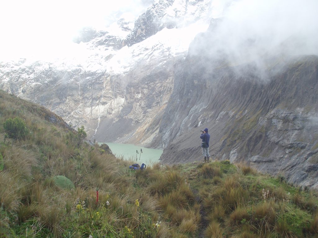 El-Altar-trek-and-lake-Ecuador