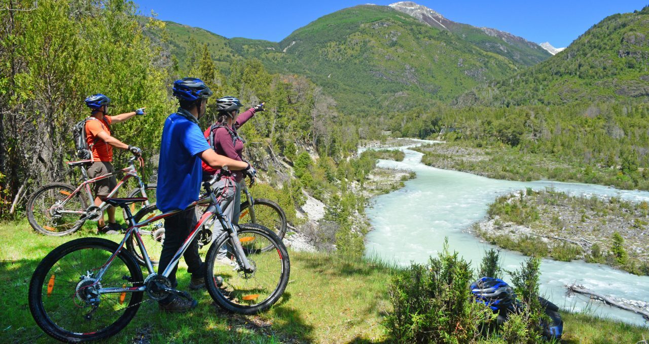 Mountain biking, Mitico Puelo, Chile