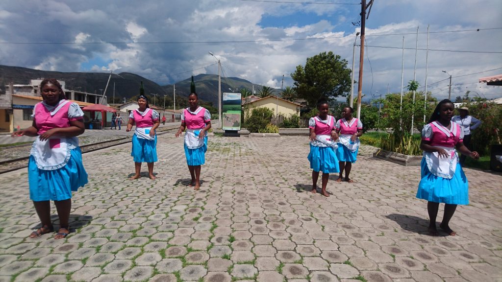 Ecuador, Salinas train ride , dancing La Bomba